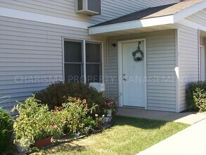 3506 S Sertoma Ave in Sioux Falls, SD - Building Photo - Building Photo