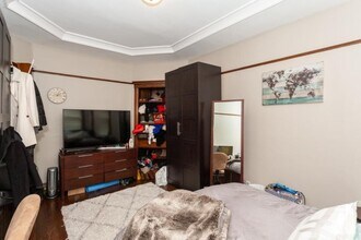 1043 W Dakin St in Chicago, IL - Building Photo - Building Photo
