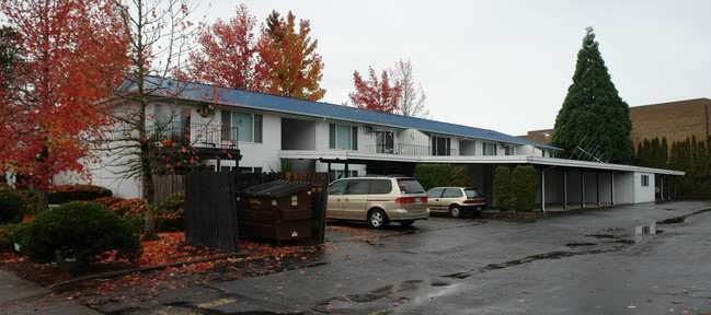 La Contessa Apartments in Salem, OR - Foto de edificio - Building Photo