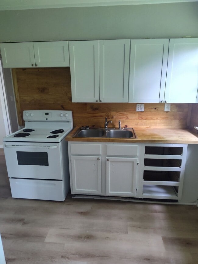 2613 Emerald Dr in Jackson, MS - Building Photo - Building Photo