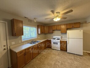 1323 Broadway Ave NW in Grand Rapids, MI - Building Photo - Building Photo