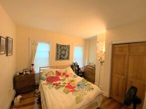 72 Allston St, Unit 2 in Cambridge, MA - Building Photo - Building Photo