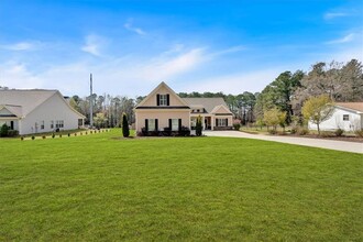 2767 Camp Mitchell Rd in Loganville, GA - Building Photo - Building Photo