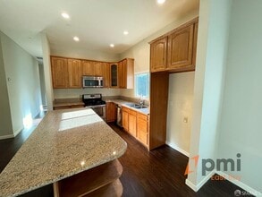 891 Merle Ave in Martinez, CA - Building Photo - Building Photo