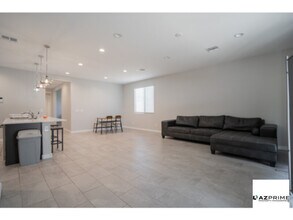 18313 W Skyline Ct in Surprise, AZ - Building Photo - Building Photo