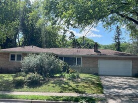 5033 Regent St in Madison, WI - Building Photo