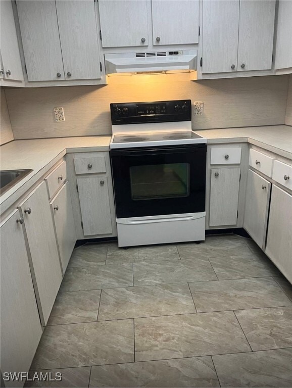 property at 4912 Tamiami Trl E