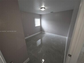 4360 NW 15th St in Lauderhill, FL - Building Photo - Building Photo