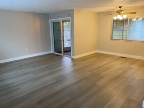 124 Rainier Cir in Vacaville, CA - Building Photo - Building Photo