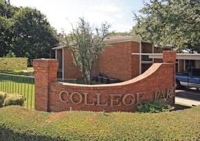 COLLEGE PARK in Weatherford, TX - Building Photo
