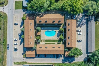 Nottingham Court Apartments in Plattsmouth, NE - Building Photo - Building Photo