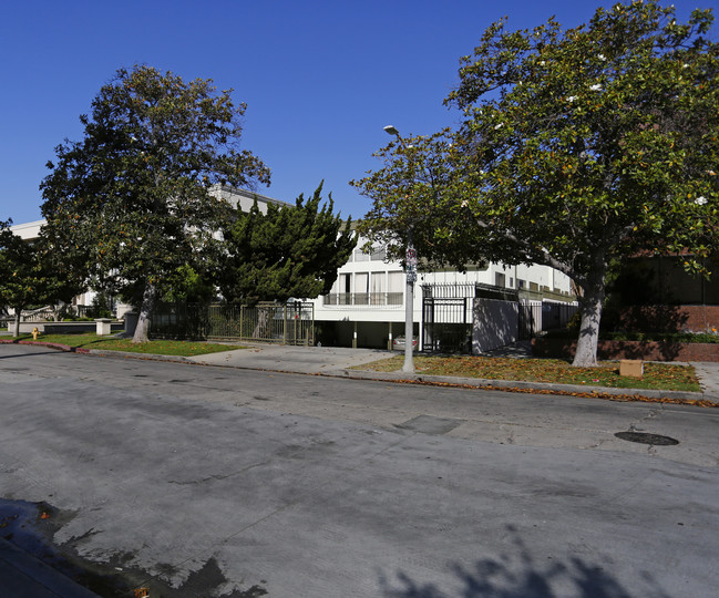 729 Windsor Blvd in Los Angeles, CA - Building Photo - Building Photo