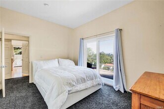 5084 Campo Rd in Los Angeles, CA - Building Photo - Building Photo