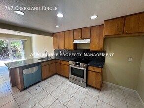 747 Creekland Cir in San Jose, CA - Building Photo - Building Photo