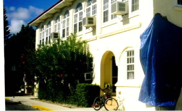 253 Oleander Ave in Palm Beach, FL - Foto de edificio - Building Photo
