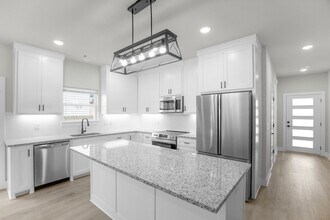1104 Lockheed St in Bentonville, AR - Building Photo - Building Photo