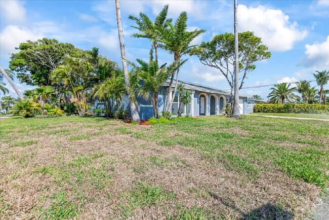 484 Greenway Ave in Satellite Beach, FL - Building Photo - Building Photo