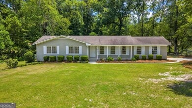215 Brookwood Dr in Dublin, GA - Building Photo - Building Photo