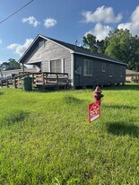 309 J Johnson in Cleveland, TX - Building Photo