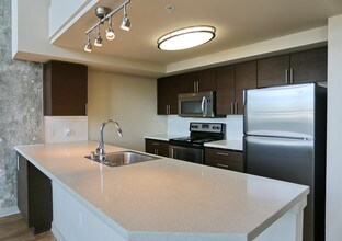 Oregon 42 in Seattle, WA - Building Photo - Interior Photo