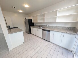 4150 Hillcrest Dr, Unit 3 in Los Angeles, CA - Building Photo