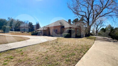 10 Cypress Ct in Heath, TX - Foto de edificio - Building Photo
