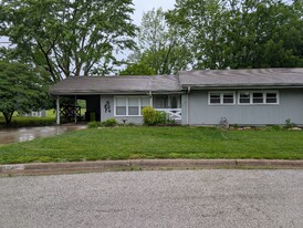 524 Cactus Dr in Belton, MO - Building Photo