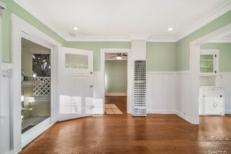 240 Ashland Ave in Santa Monica, CA - Foto de edificio - Building Photo