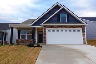 755 Spartan Commodor Ln in Inman, SC - Building Photo