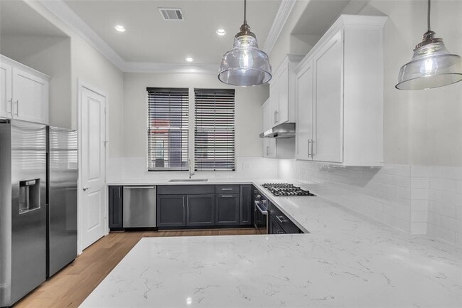 809 Bringhurst St in Houston, TX - Foto de edificio - Building Photo