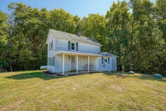 19511 Florence Chapel Pike in Circleville, OH - Building Photo - Building Photo