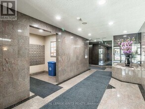 30 Malta Ave. in Brampton, ON - Building Photo - Building Photo
