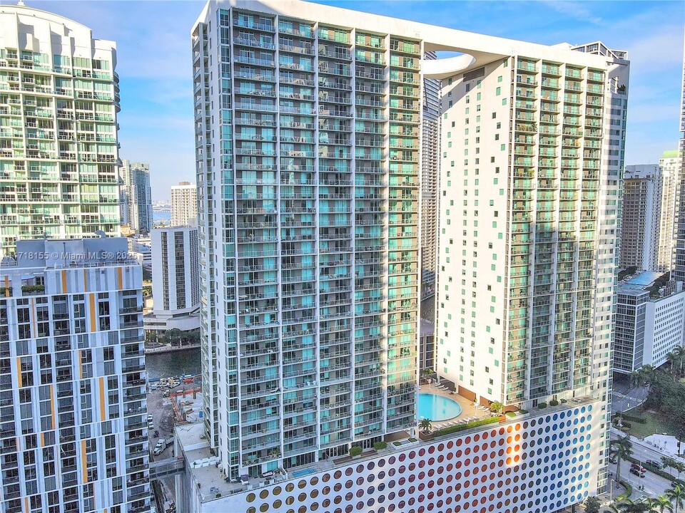 55 SE 6th St, Unit 2200 in Miami, FL - Building Photo