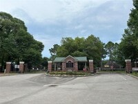 2815 Kings Crossing Dr photo'