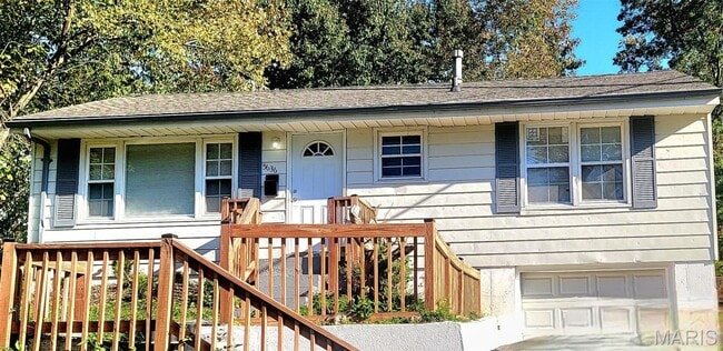 property at 5636 Sapphire Ave