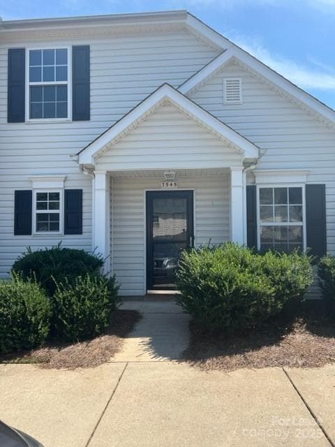 7545 Pilot Cove Ct in Denver, NC - Building Photo - Building Photo