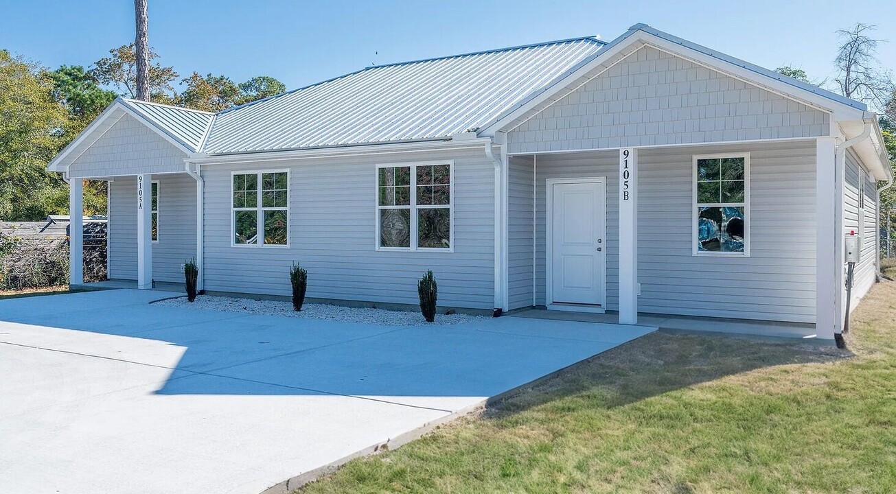 9105 Beach Dr SW, Unit A in Calabash, NC - Building Photo