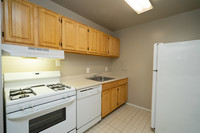 Finian's Court Apartments in Lanham, MD - Building Photo - Building Photo