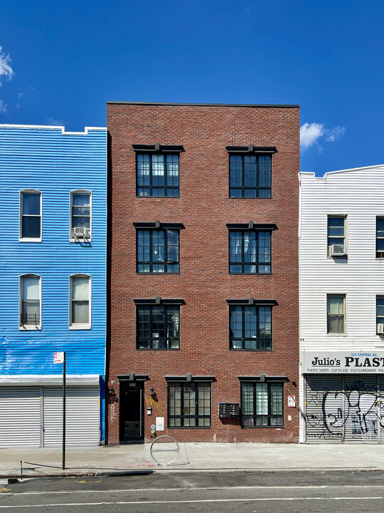 223 Central Ave in Brooklyn, NY - Building Photo