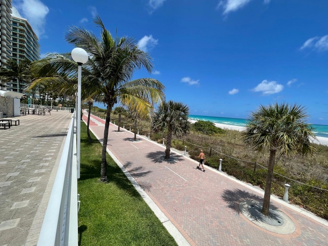 5701 Collins Ave, Unit 5701 Collins AVe in Miami Beach, FL - Building Photo - Building Photo