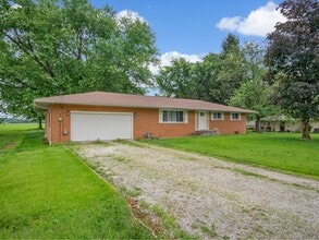 3660 Wanda Rd in Edwardsville, IL - Foto de edificio - Building Photo