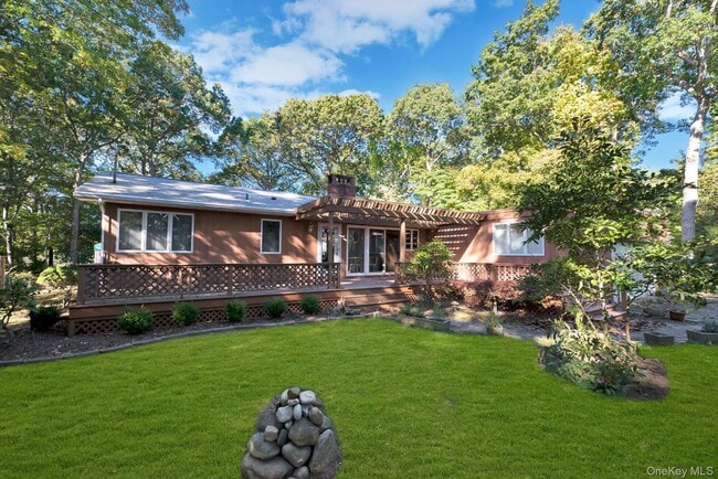 property at 1075 Inlet Ln