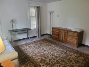 2155 Overlook Rd, Unit apartment in Cleveland, OH - Building Photo - Building Photo