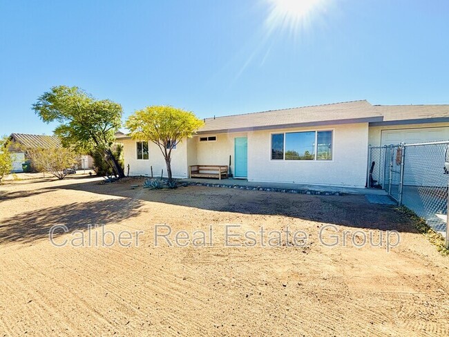 58207 Campanula St in Yucca Valley, CA - Building Photo - Building Photo