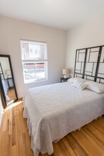 3501 N Racine Ave-Unit -3501-1 in Chicago, IL - Building Photo - Building Photo