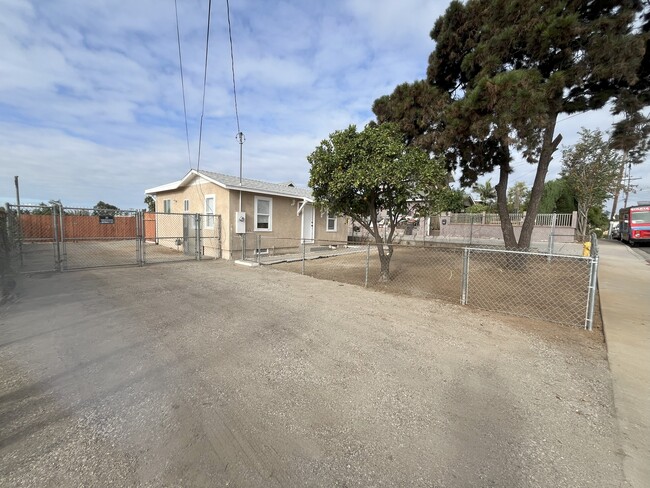 property at 2932 Ridgeway Dr