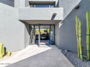 37661 N 94th St in Scottsdale, AZ - Foto de edificio - Building Photo