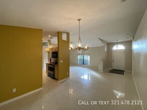 611 Americana Blvd NE in Palm Bay, FL - Building Photo - Building Photo