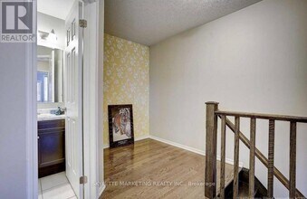 238 Mortimer Cres in Milton, ON - Building Photo - Building Photo