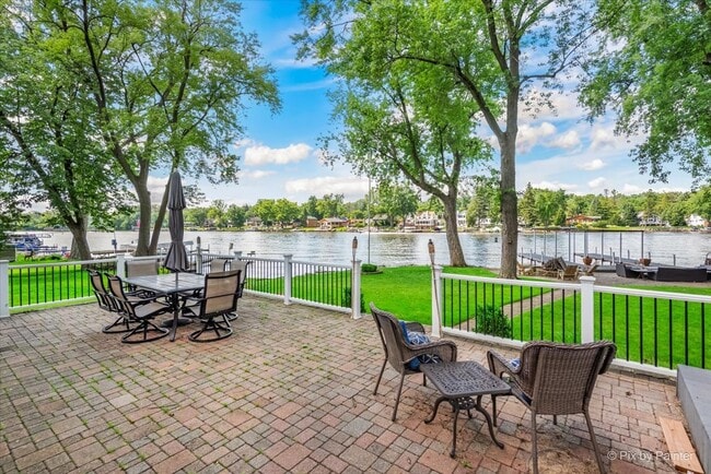 500 N River Rd in Fox River Grove, IL - Building Photo - Building Photo